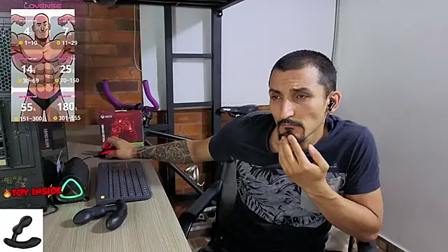 دردشة Marck_Muscle الجنسية المباشرة