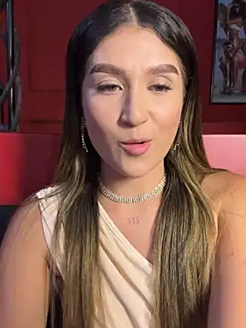 צ'אט XXX בשידור חי של IsabelleMilan
