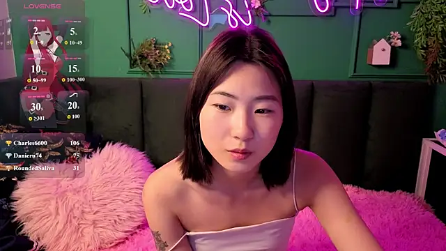 Chat +18 de Runi_Asian ao vivo