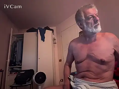 PierPesaroX Chat XXX live