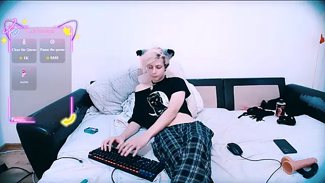 Littlepinkcat: απευθείας συνομιλία ΧΧΧ