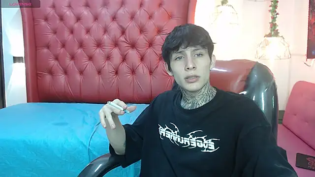Cry_thereal Pertunjukan Webcam