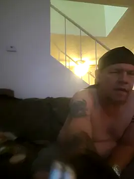 yourMasterisBored's Live XXX Chat