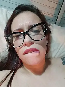 Micaysugordito's Live XXX Chat