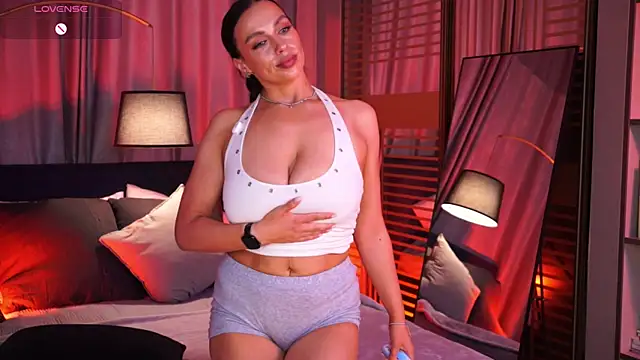 LunaNight Adlı Modelin Canlı XXX Sohbeti