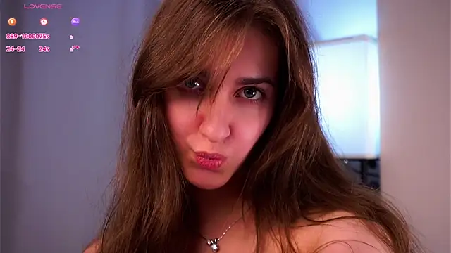 ClarineCasebolt Chat XXX in diretta