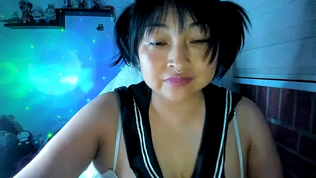 Shaddycute_のライブXXXチャット