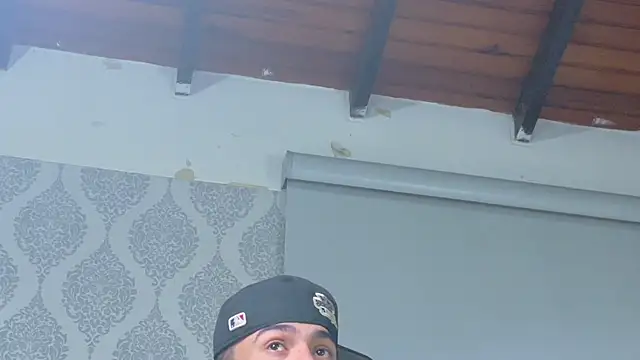 Czat XXX na żywo – Michael_Boyss