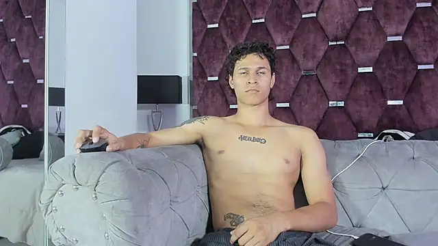 TonyBenedetti 现场XXX聊天