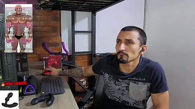 Marck_Muscle: онлайн-секс-чат