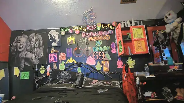 Splash_Queen420 Show in webcam