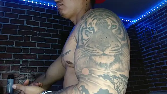 jordan_bigcock_ Chat XXX in diretta