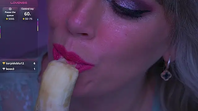 CandyLadyyy Chat XXX in diretta