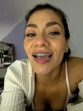 SamyJones9 라이브 XXX 채팅