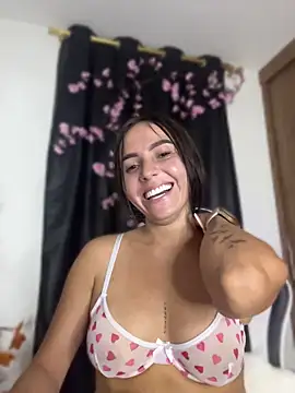 Scarlett05's Live XXX Chat