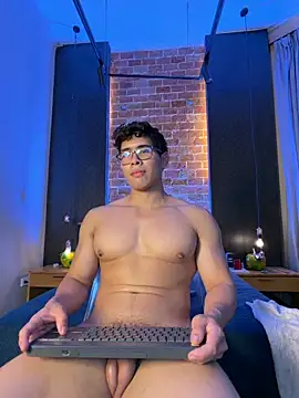 Chat +18 de GrayAndrews ao vivo