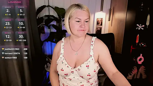 YolandaKissn Live XXX chat