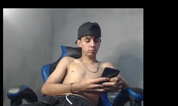 Chat +18 de Garu_hot19 ao vivo