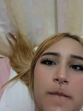 Vex_and_vivi Show in webcam