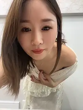 qin205205 Show in webcam