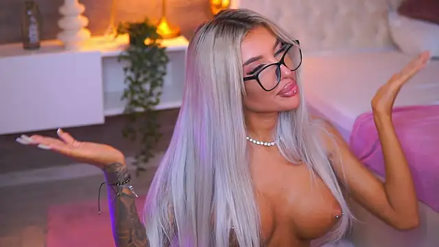 Juicy_Jessye's Live XXX Chat