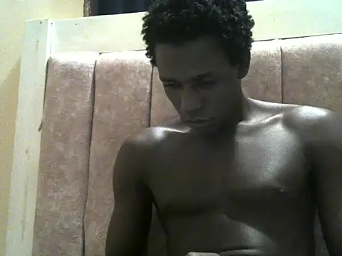 Bigras0011's Live XXX Chat