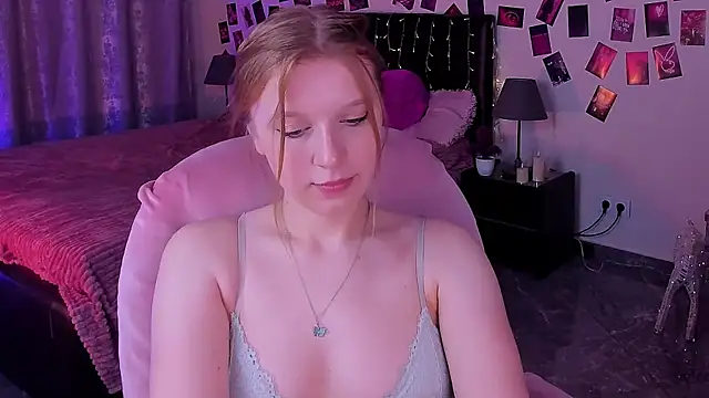KarambaMoon Chat XXX live