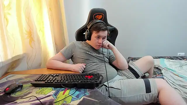 iliaskrislove Chat XXX live