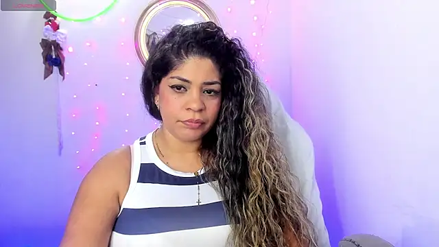 Mavlatin22 Adlı Modelin Canlı XXX Sohbeti