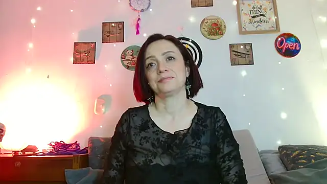 Katicalatinmilf's Live XXX Chat