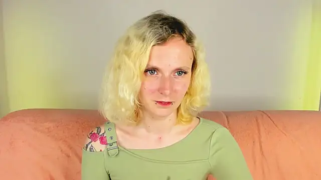 LikiLips' Live XXX Chat