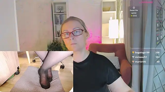 Alexandra_Kind Adlı Modelin Canlı XXX Sohbeti