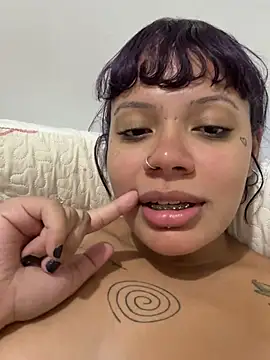 badm4h's Live XXX Chat