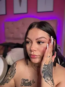 XXX chat uživo modela Megaan__More