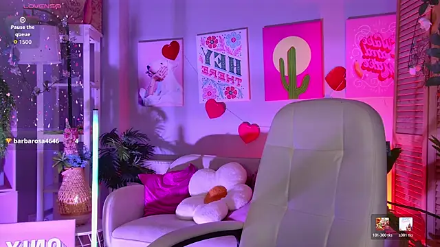 LanaBaker Adlı Modelin Canlı XXX Sohbeti