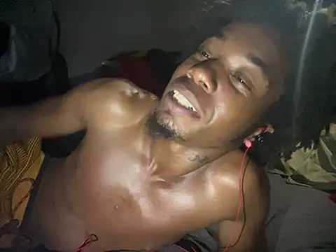 SlimeCrownzOut5's Live XXX Chat
