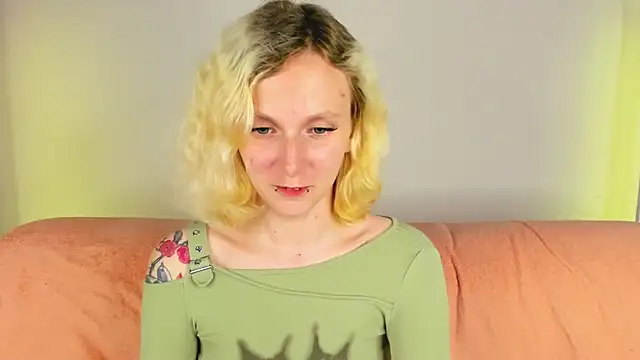 LikiLips' Live XXX Chat
