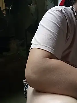tuyet-nhi – Naživo XXX chat