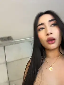 IvonneOwen live XXX chat