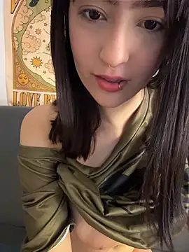 HinaSweet's Live XXX Chat