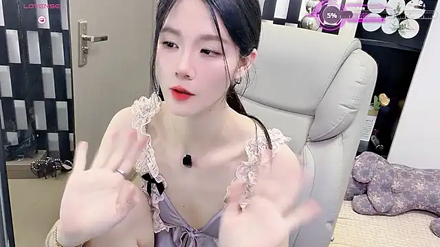 Yueyue-MM's Live XXX Chat