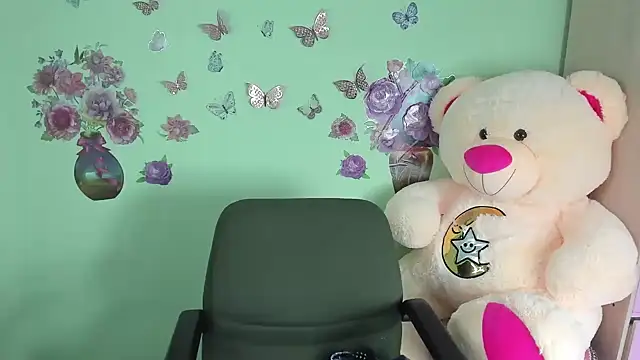 XXX chat uživo modela Bich_Anal_