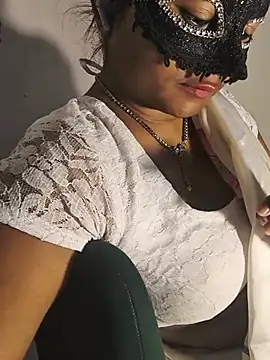Czat XXX na żywo – DIRTYSECRET_QUEEN_07