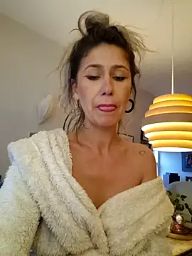 CelynaRoss' Live XXX Chat