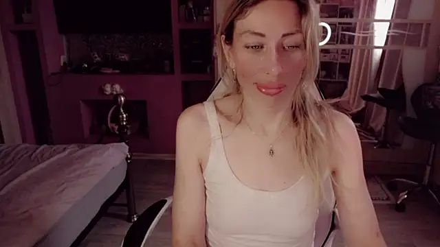 Chatroom XXX en direct de AnnieGOld_