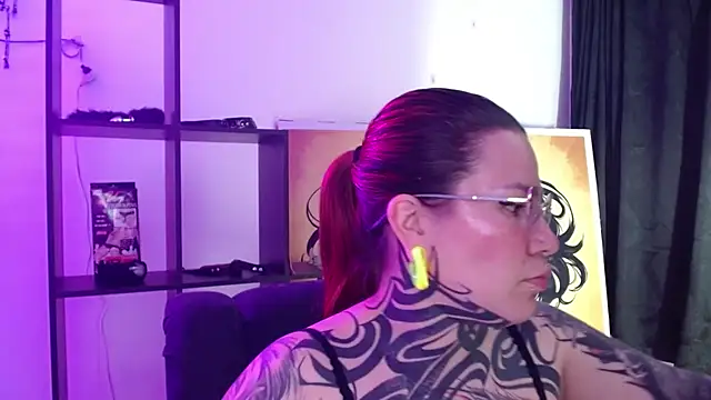 Pandora_9666's Live XXX Chat