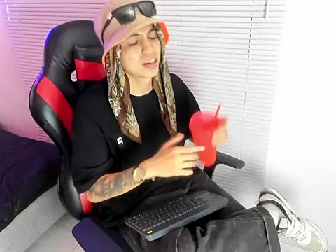 XXX chat uživo modela cameron_lux77