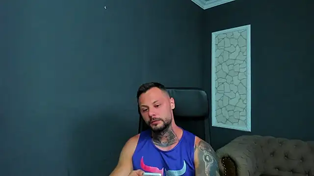 BrianHunts Adlı Modelin Canlı XXX Sohbeti
