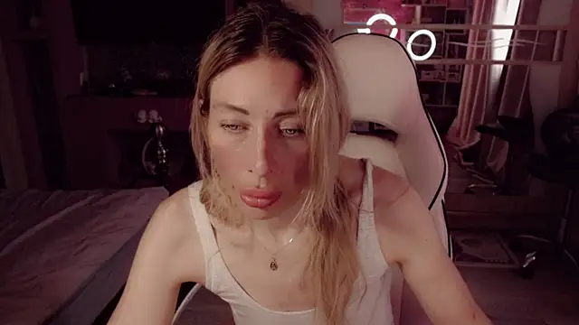 Chat XXX en directo de AnnieGOld_