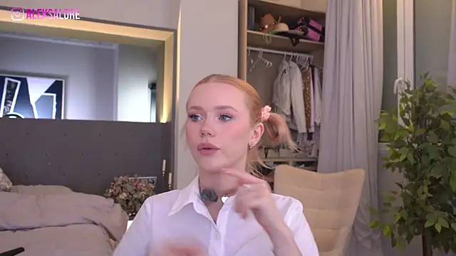 LexieLoree's Live XXX Chat